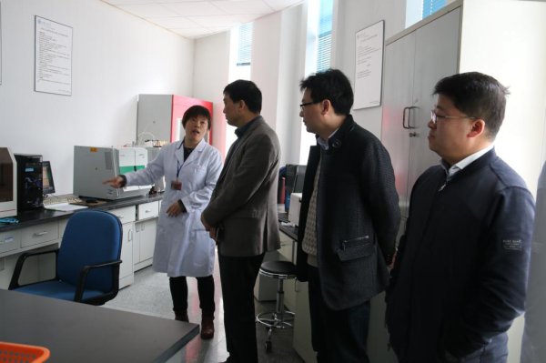 上海市环保局与在线影院
开展支部学习交流活动504.png